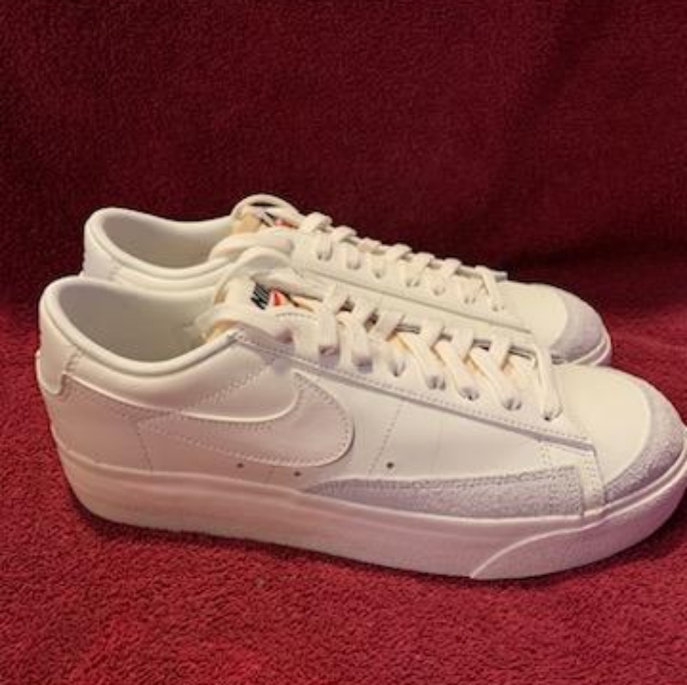 Nike W Blazer Low Platform 11.5w